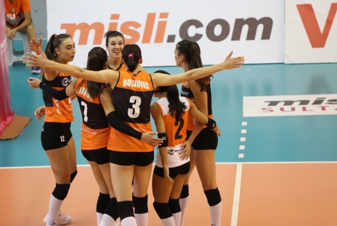 Sultanlar Ligi: Eczacıbaşı Vitra: 3 - Karayolları: 1