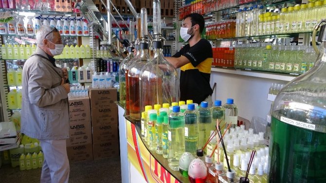 Korona Virüs Salgını İle Trabzon’da Kolonya Üreticisi Artınca Eski Üreticiler Bu Durumdan Olumsuz Etkilendi