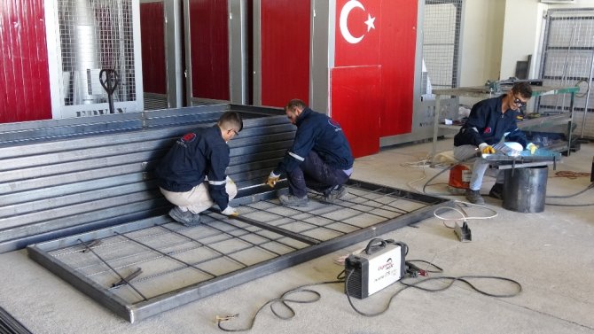 Türkiye’de İlk Kez Van’da Üretilen ‘Dolusavar’ Cihazına Büyük İlgi
