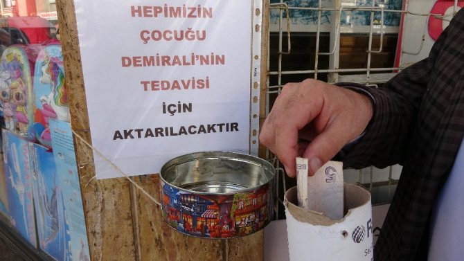 Burada Adres Soran Şaşırıyor, Derdini Anlatan 50 Lira Ödüyor
