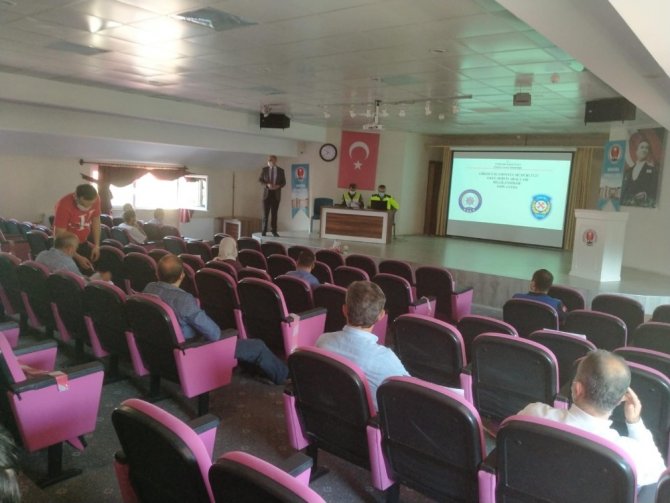 106 Okul Servis Aracı Ve Sürücüsü Denetlendi