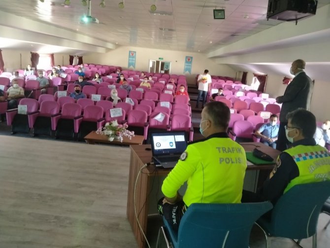 106 Okul Servis Aracı Ve Sürücüsü Denetlendi