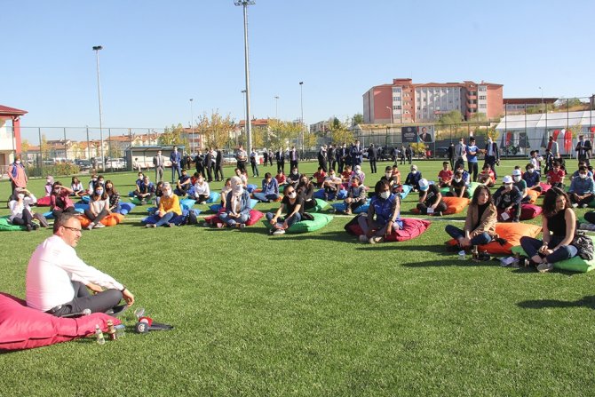 Bakan Kasapoğlu, Gençlerle Ve Boks Milli Takımı’yla Bir Araya Geldi