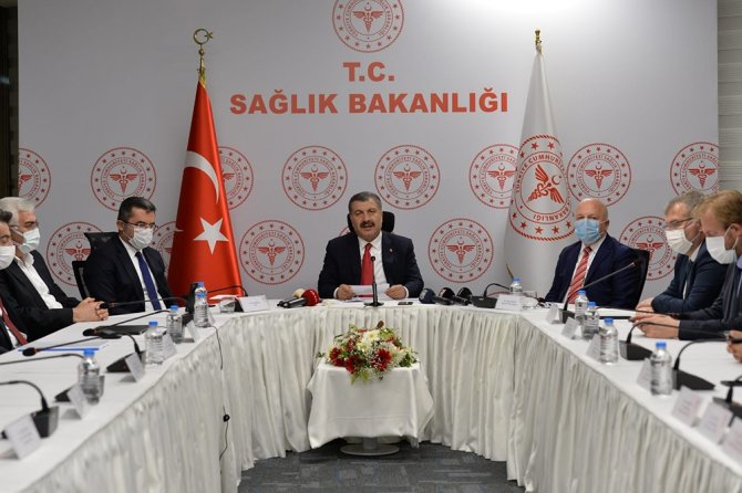Sağlık Bakanı Koca: “5 İldeki Vaka Artışı Tüm Türkiye İçin Risktir”