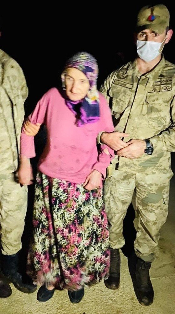 Giresun’da Kaybolan Kadın Jandarma Tarafından Bulundu