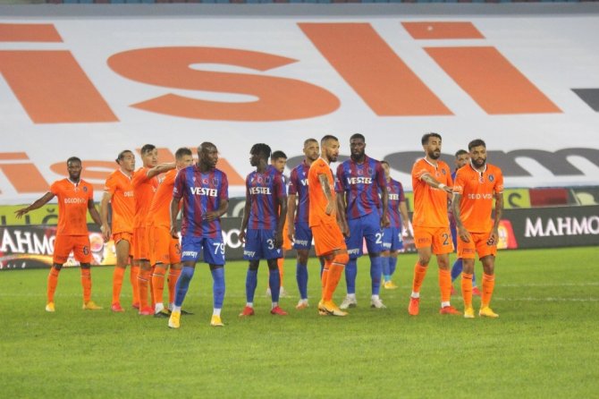 Süper Lig: Trabzonspor: 0 - Medipol Başakşehir: 2 (Maç Sonucu)
