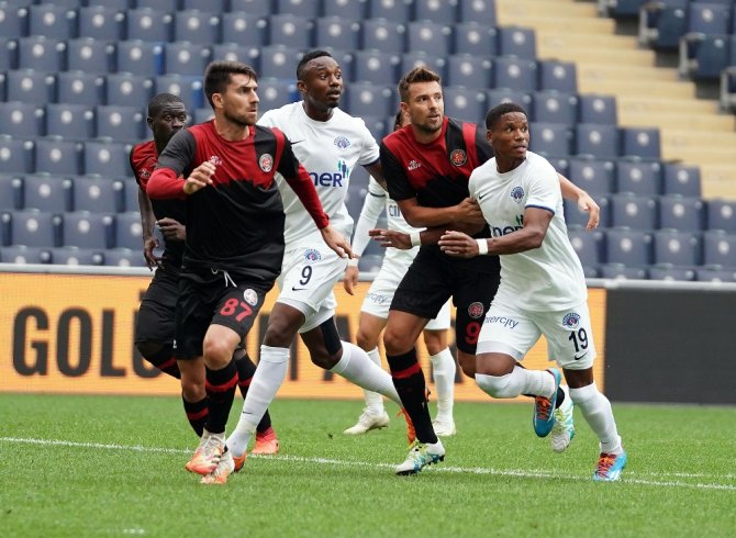 Karagümrük Kasımpaşa İle 1 -1 Berabere Kaldı