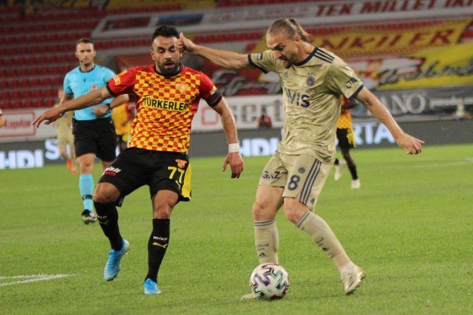 Fenerbahçe Liderlik Koltuğuna Oturdu