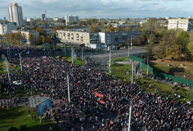 Belarus’ta Protestocular İle Polis Arasında Arbede