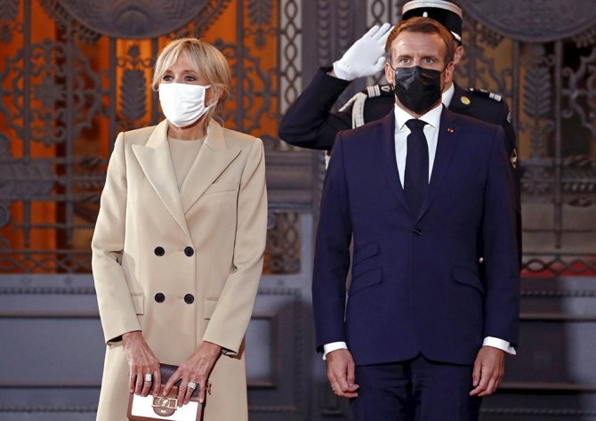 Fransa Cumhurbaşkanı Macron’un Eşi Brigitte Macron Karantinaya Alındı