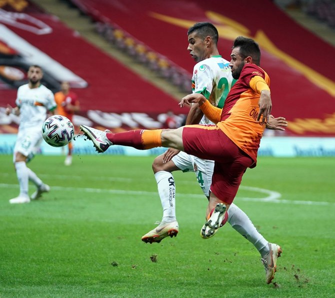 Galatasaray, 90 Artı 5’te Yediği Golle Alanyaspor’a 2-1 Yenildi
