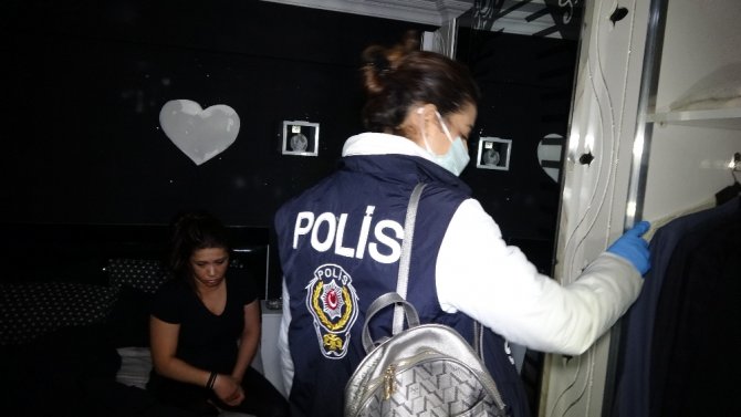 Bursa’da Şafak Operasyonu: Mahalle Ablukaya Alındı