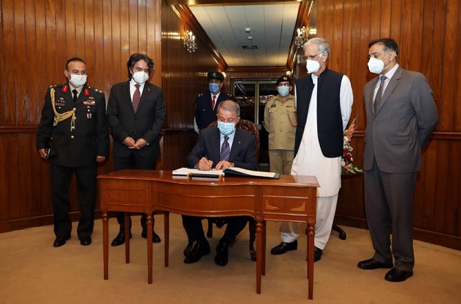 Milli Savunma Bakanı Akar, Pakistan Savunma Bakanı Khattak İle Bir Araya Geldi