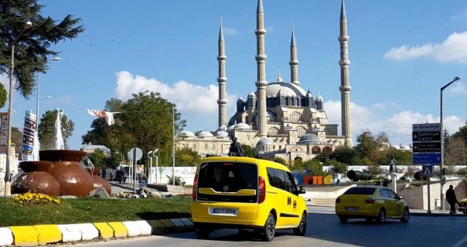 Taksiciler Maskesiz Yolcuların ‘Pes’ Dedirten Bahanelerini Anlattı