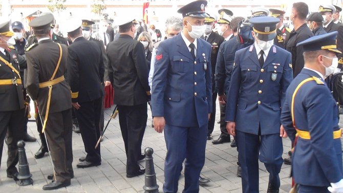 Taksim’de 29 Ekim Cumhuriyet Bayramı Öncesi Tören Düzenlendi