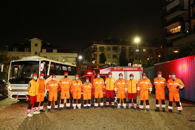 Küçükçekmece Sivil Savunma Ekipleri, İzmir Depremi İçin Yola Çıktı