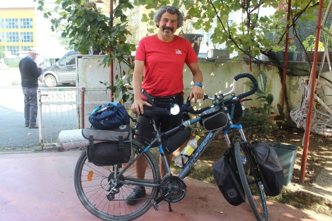 Bisikletiyle Türkiye Turuna Çıktı