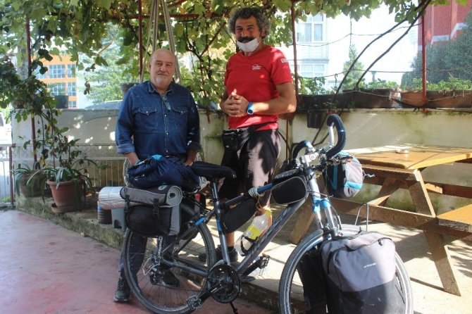 Bisikletiyle Türkiye Turuna Çıktı