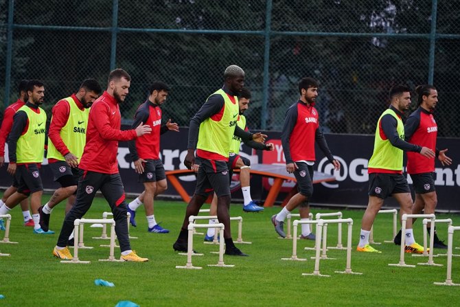 Günay Güvenç: “Beşiktaş Maçını Dört Gözle Bekliyorum”