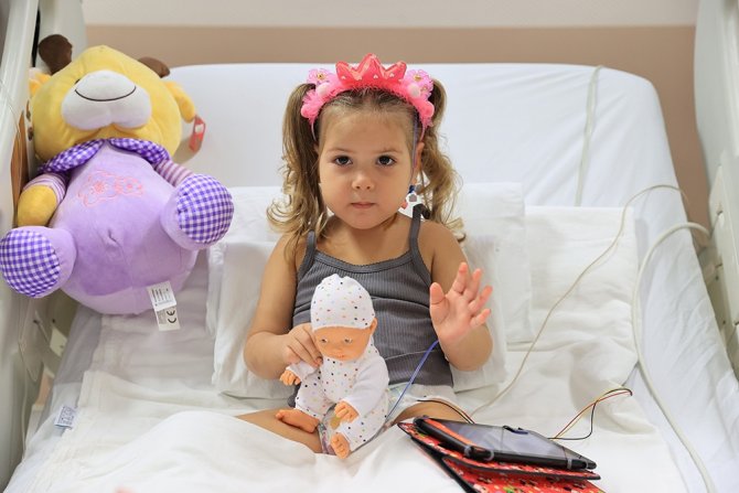 Ayda, Sağlık Bakanı Koca’dan Oyuncak Maymun İstedi
