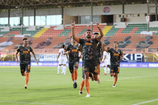Aytemiz Alanyaspor İle Trabzonspor Yenişemedi