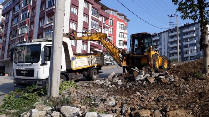 Ortahisar Belediyesi Bu Yıl 11 Adet Yeni Park İle 1 Meyve Bahçesini Hizmete Açtı