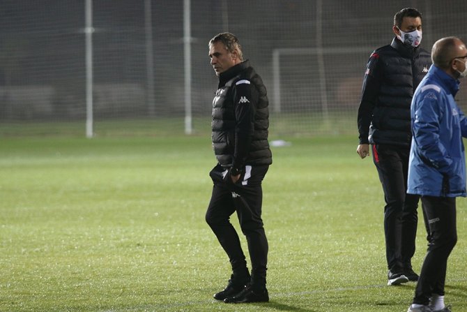 Ersun Yanal, Antalyaspor İle İlk Antrenmanına Çıktı