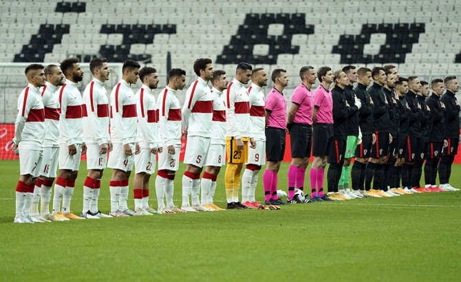Türkiye İlk Yarıyı 2-1 Üstün Bitirdi