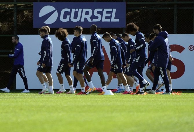 Fenerbahçe, Gençlerbirliği Hazırlıklarını Sürdürdü