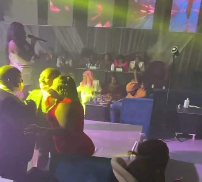 Esenyurt’ta Gece Kulübünde "Miss Uganda" Güzellik Yarışması