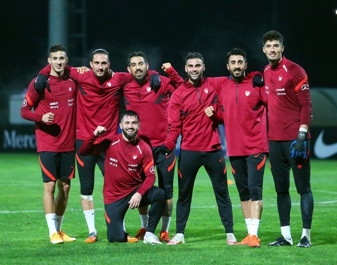 A Milli Takım, Macaristan Maçı Hazırlıklarına Başladı