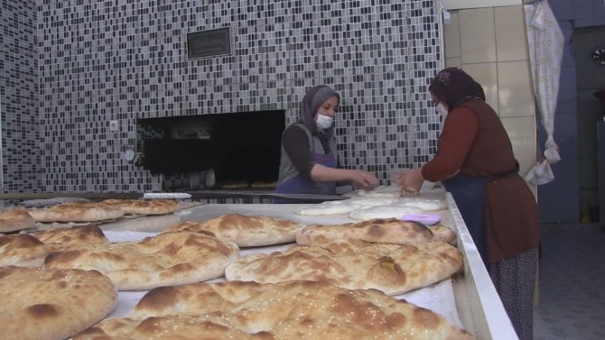 Bu Fırının Başında Kadınlar Var