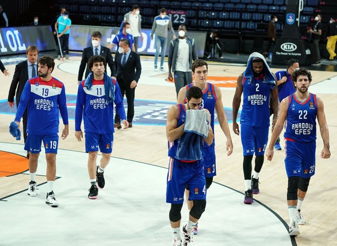 Thy Euroleague: Anadolu Efes: 71 - Bayern Münih: 74