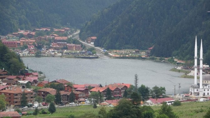 Uzungöl’ün Eski Haline Dönüştürülmesi İçin Çalışmalar Başlıyor