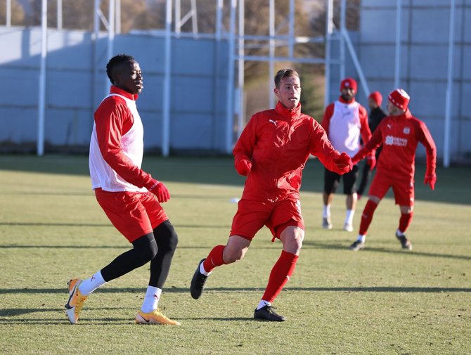 Sivasspor, Karabağ Maçı Hazırlıklarına Başladı