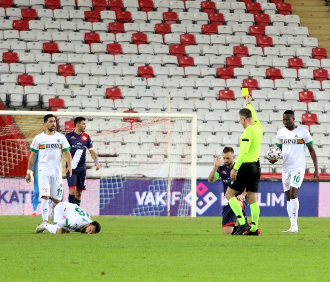 Süper Lig: Fraport Tav Antalyaspor: 0 - Aytemiz Alanyaspor: 2 (Maç Sonucu)