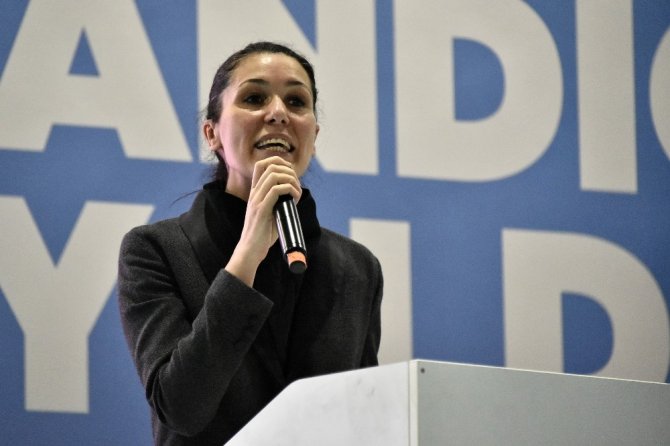 Ak Partili Karaaslan:"dünya Siyasetinde Muhalefetler Önemli Eleştirilerde Bulunur, Bizde Maalesef Böyle Değil"