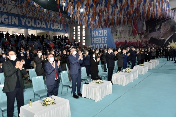 Ak Partili Karaaslan:"dünya Siyasetinde Muhalefetler Önemli Eleştirilerde Bulunur, Bizde Maalesef Böyle Değil"