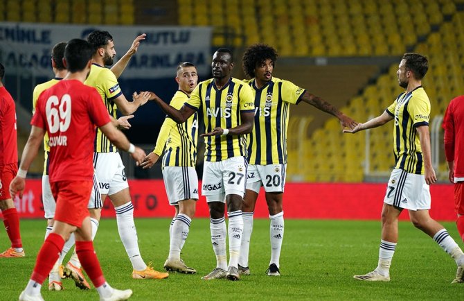 Ziraat Türkiye Kupası: Fenerbahçe: 4 - Sivas Belediyespor: 0