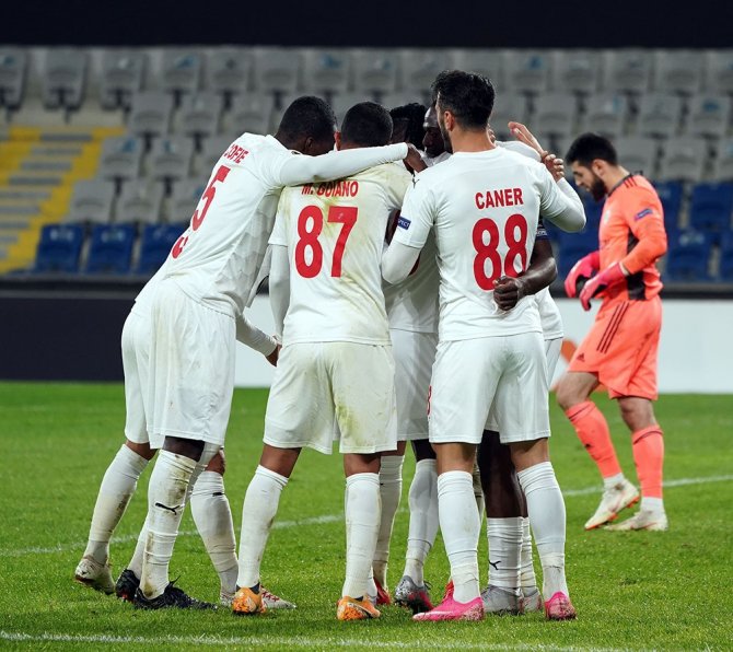 Uefa Avrupa Ligi: Karabağ: 2 - Dg Sivasspor: 3 (Maç Sonucu)
