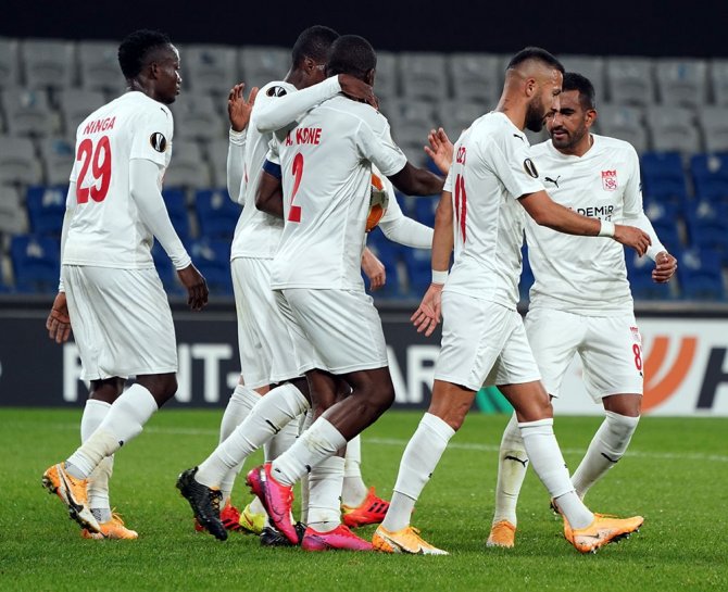 Uefa Avrupa Ligi: Karabağ: 2 - Dg Sivasspor: 3 (Maç Sonucu)