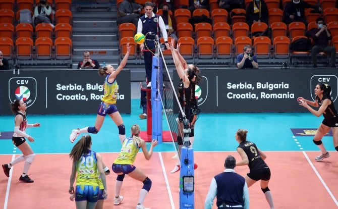 Vakıfbank, Şampiyonlar Ligi İlk Ayağını Namağlup Tamamladı