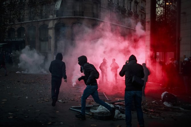 Fransa’daki Protestolar Devam Ediyor