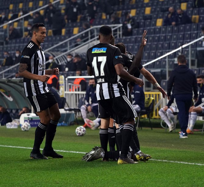 Süper Lig: Fenerbahçe: 0 - Beşiktaş: 1 (Maç Devam Ediyor)