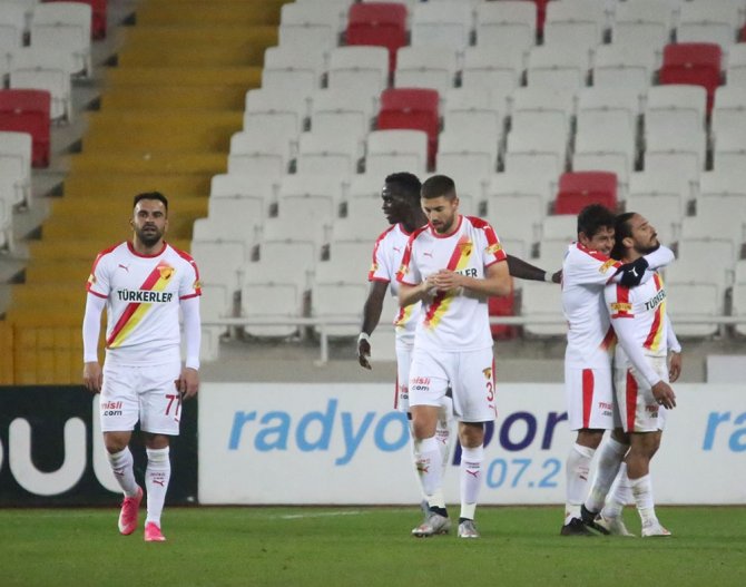 Süper Lig: Sivasspor: 0 - Göztepe: 1 (Maç Sonucu)