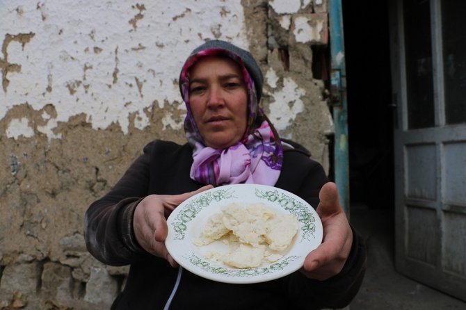 6 Ay Kumda Gömülü Kaldılar, Bu Peynirlerin Son Kullanma Tarihi Yok