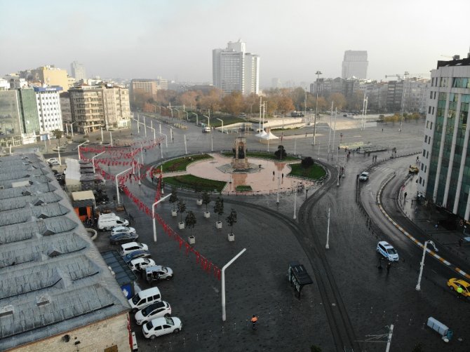 Taksim Meydanı Boş Kaldı