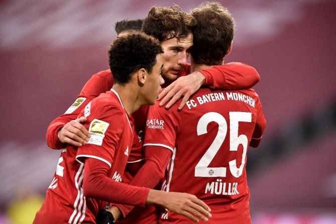 Bundesliga’da Zirve Mücadelesi Nefesleri Kesti: 6 Gol!