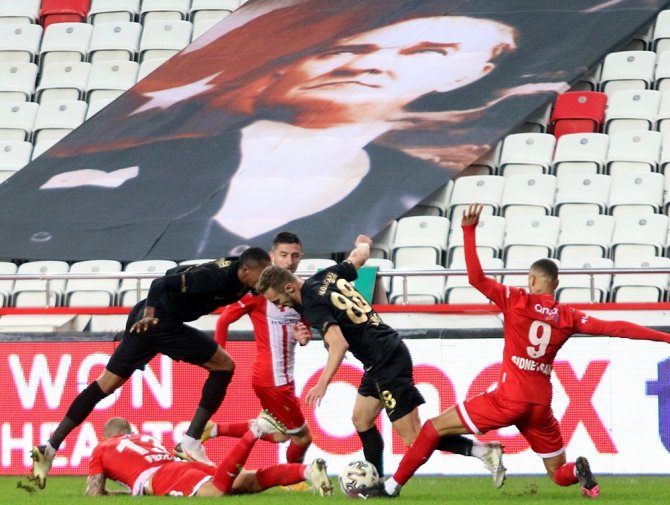 Süper Lig: Fraport Tav Antalyaspor: 1 - Mke Ankaragücü: 0 (Maç Sonucu)