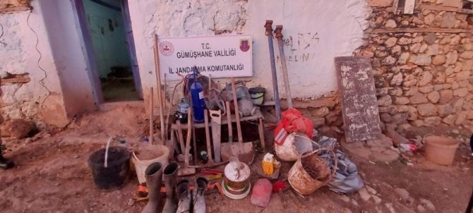 Gümüşhane’de Define Avcılarına Suçüstü